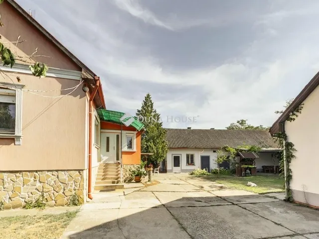 Eladó mezőgazdasági ingatlan Kecskemét 300 nm