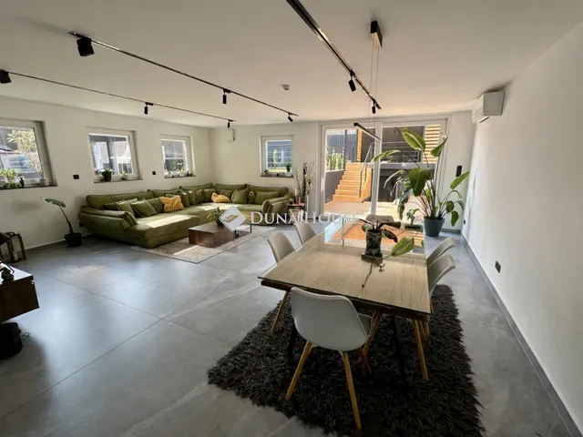 Eladó ház Tiszakécske 200 nm