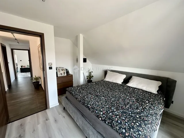 Eladó ház Tiszakécske 200 nm