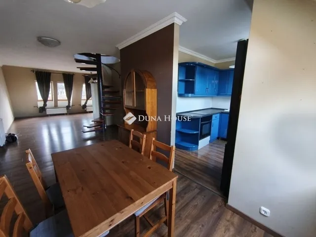 Eladó lakás Kecskemét 110 nm