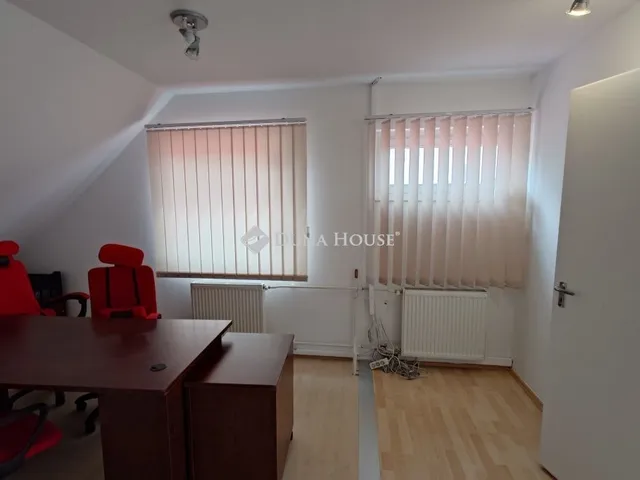 Kiadó kereskedelmi és ipari ingatlan Kecskemét 212 nm