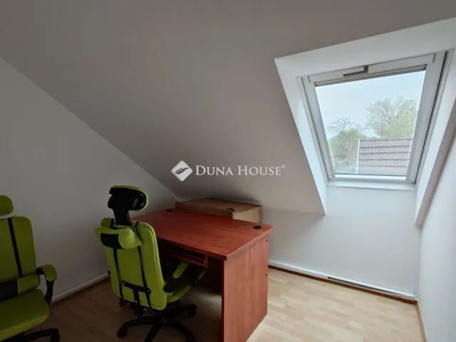 Kiadó kereskedelmi és ipari ingatlan Kecskemét 212 nm