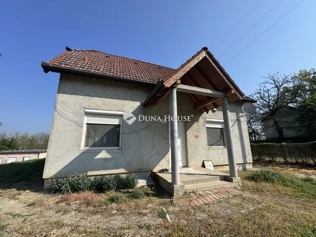 Eladó ház Cibakháza 110 nm