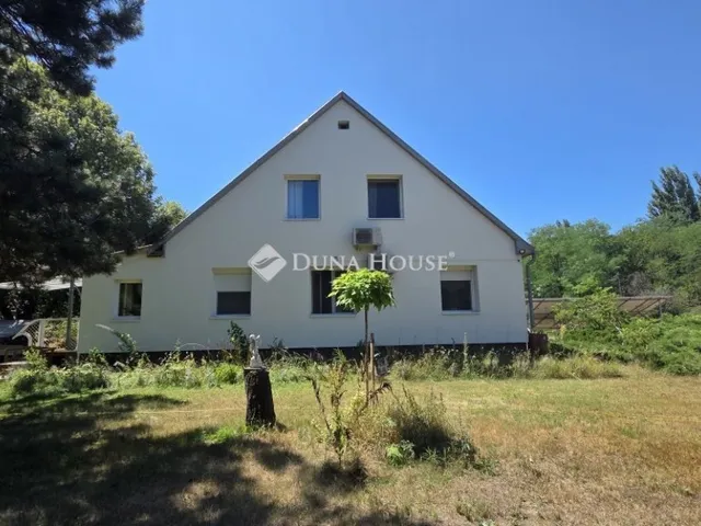 Eladó mezőgazdasági ingatlan Ladánybene 184 nm