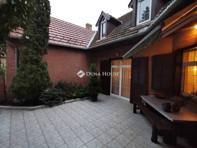 Eladó ház Kecskemét 310 nm