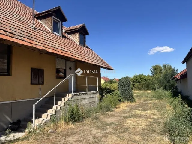 Eladó ház Lajosmizse 241 nm