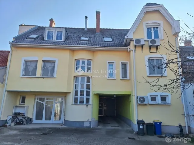 Eladó lakás Kecskemét 118 nm