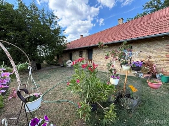 Eladó mezőgazdasági ingatlan Kerekegyháza 100 nm