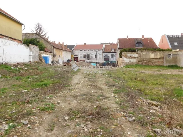 Eladó telek Kecskemét 695 nm