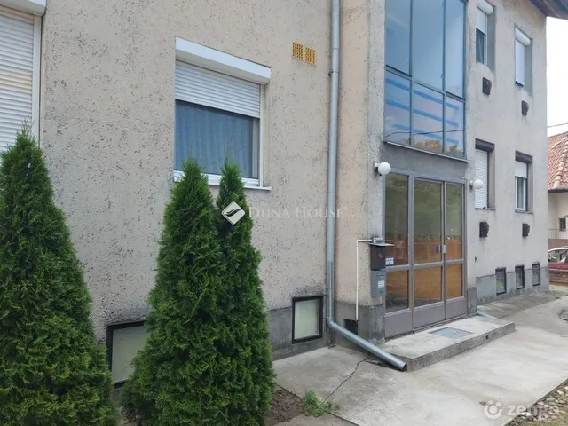Eladó lakás Izsák 62 nm