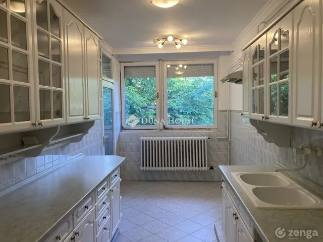 Eladó lakás Kecskemét 98 nm
