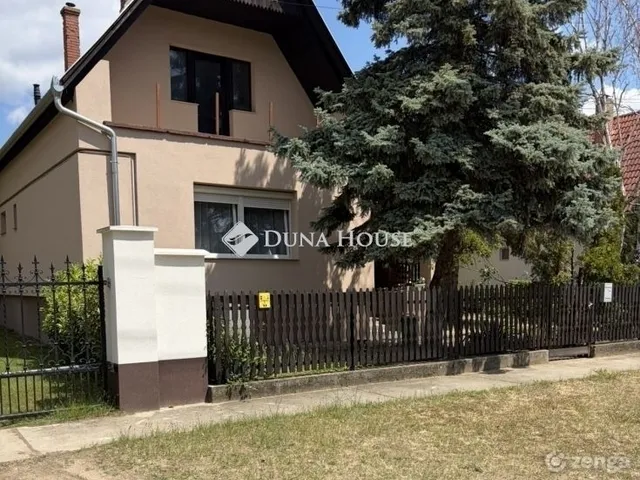 Eladó ház Ballószög 230 nm