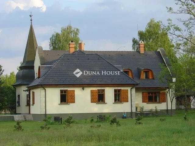 Eladó ház Kecskemét 370 nm