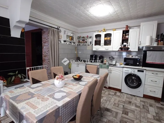 Eladó ház Kecskemét 120 nm