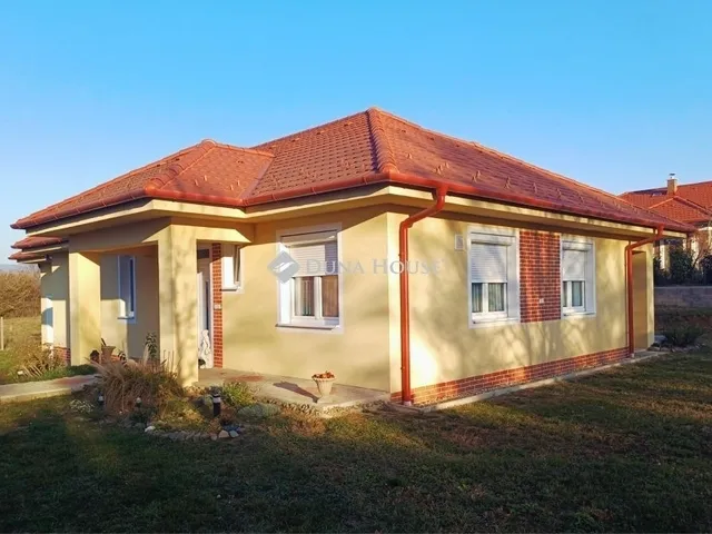 Eladó ház Dunabogdány 116 nm