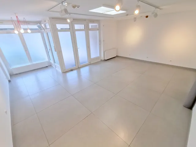 Kiadó kereskedelmi és ipari ingatlan Budapest IX. kerület, Dandár utca 46 nm