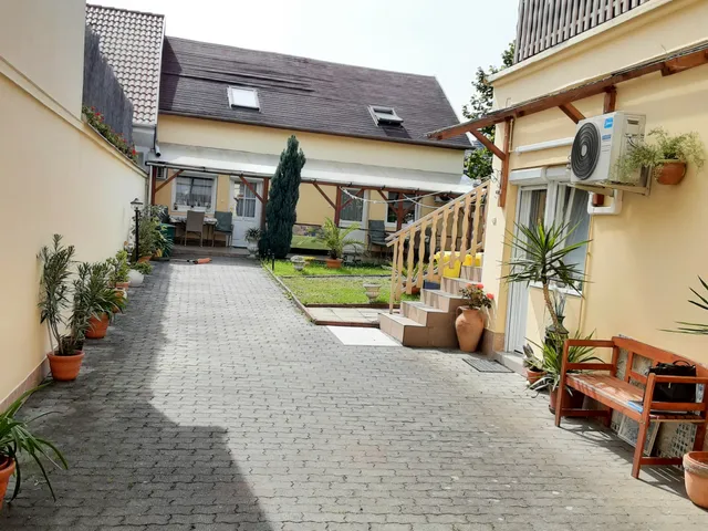 Eladó ház Eger, Szépasszonyvölgy 218 nm