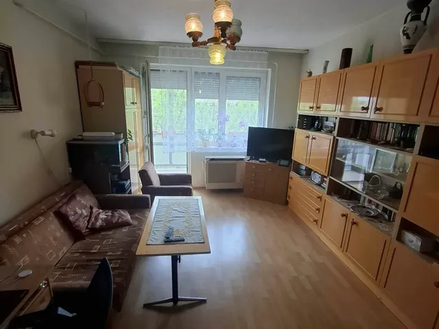 Eladó lakás Eger, Maklárihóstya 68 nm