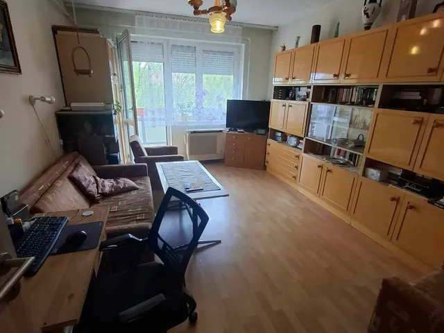 Eladó lakás Eger, Maklárihóstya 68 nm