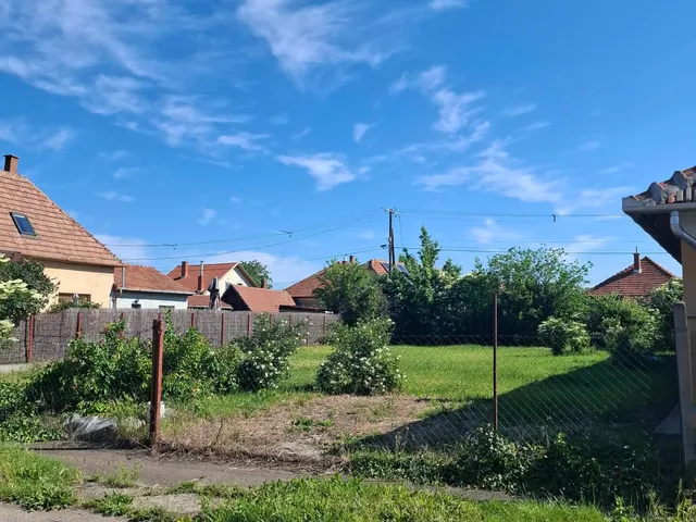 Eladó telek Mezőkövesd 437 nm