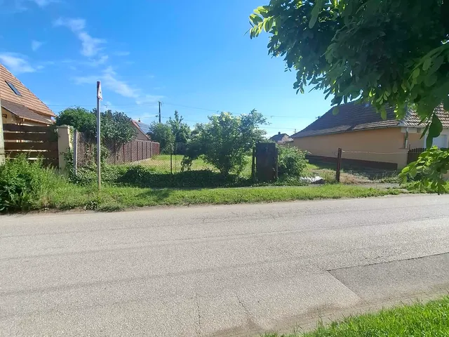 Eladó telek Mezőkövesd 437 nm