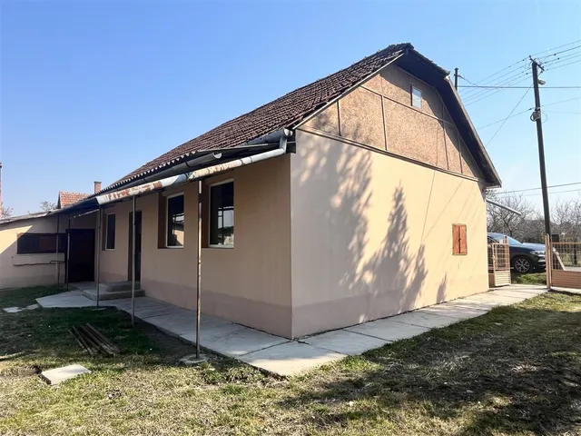Eladó ház Sarkad 75 nm