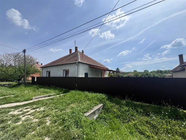 Eladó ház Sarkad 90 nm