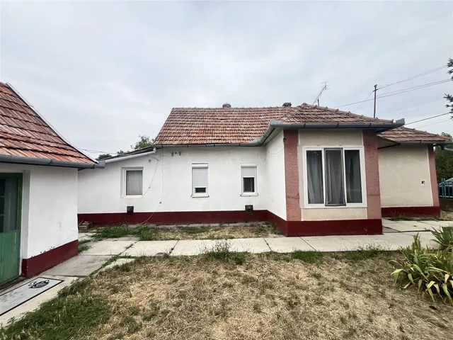 Eladó ház Sarkad 65 nm