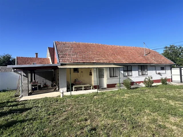 Eladó ház Gyula, Gyulavári 75 nm