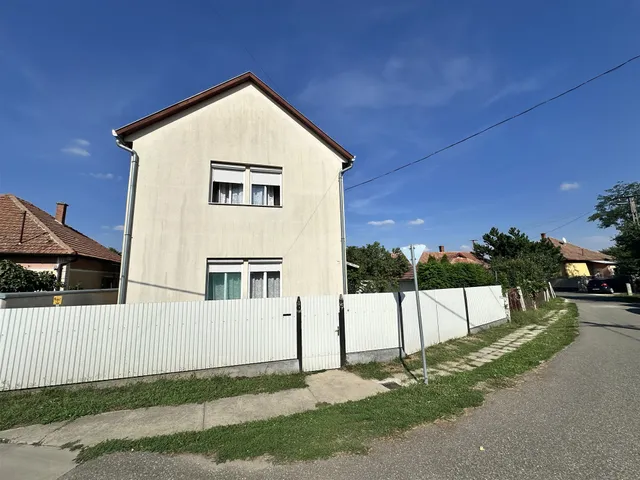 Eladó ház Komádi 142 nm