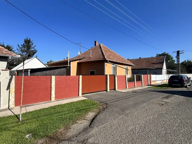 Eladó ház Sarkad 140 nm