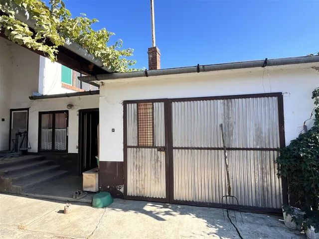 Eladó ház Sarkad 250 nm