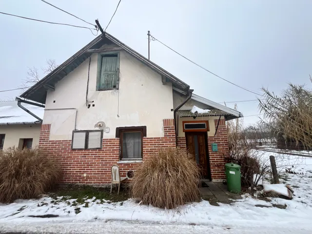 Eladó ház Sarkad 54 nm