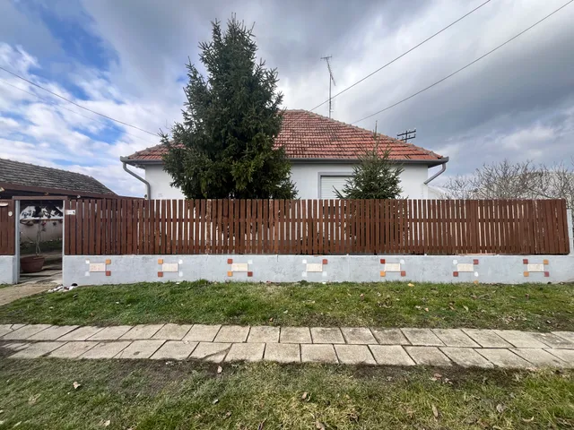 Eladó ház Sarkad 95 nm