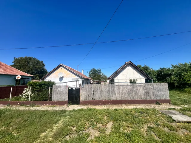 Eladó ház Sarkad 70 nm