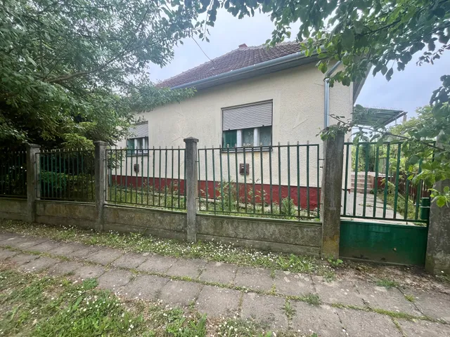 Eladó ház Sarkadkeresztúr 100 nm