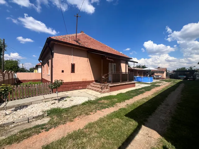 Eladó ház Sarkad 120 nm