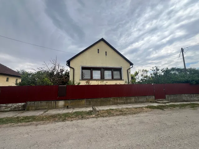 Eladó ház Sarkad 70 nm
