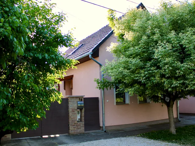 Eladó ház Gyula, Galbácskert 127 nm