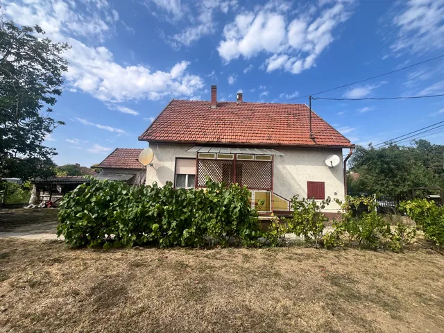 Eladó ház Sarkad 90 nm