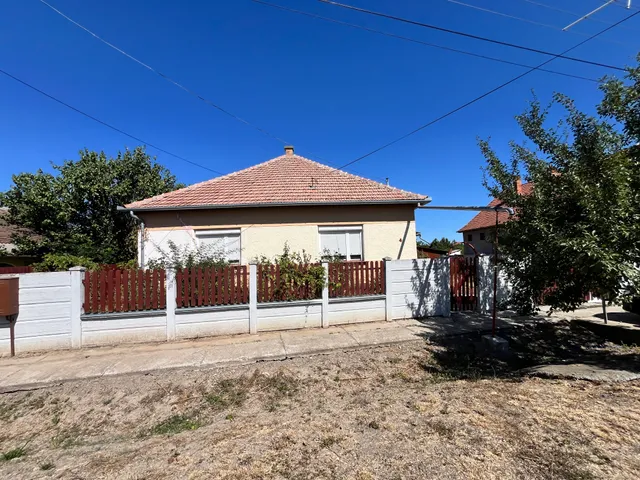 Eladó ház Kötegyán 150 nm