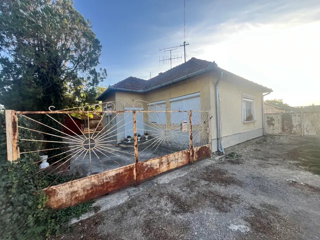 Eladó ház Sarkad 75 nm