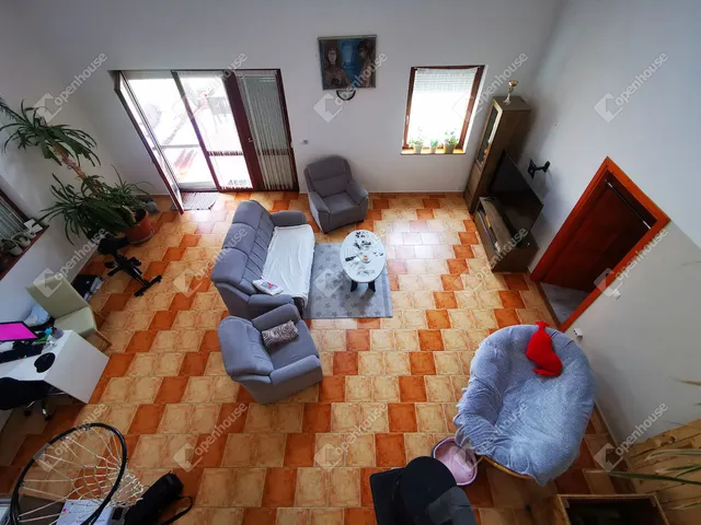 Eladó ház Sóly 242 nm