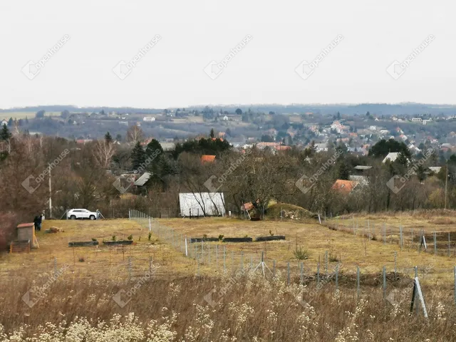 Eladó telek Balatonkenese 1452 nm