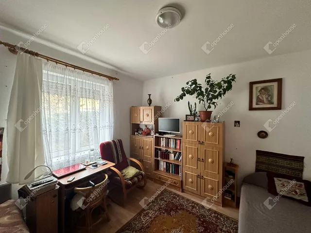 Eladó lakás Veszprém, Újtelep 92 nm
