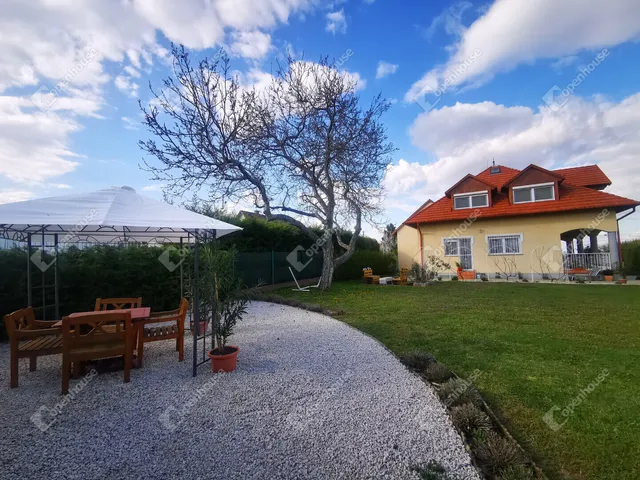 Eladó ház Balatonalmádi, Vörösberény 219 nm