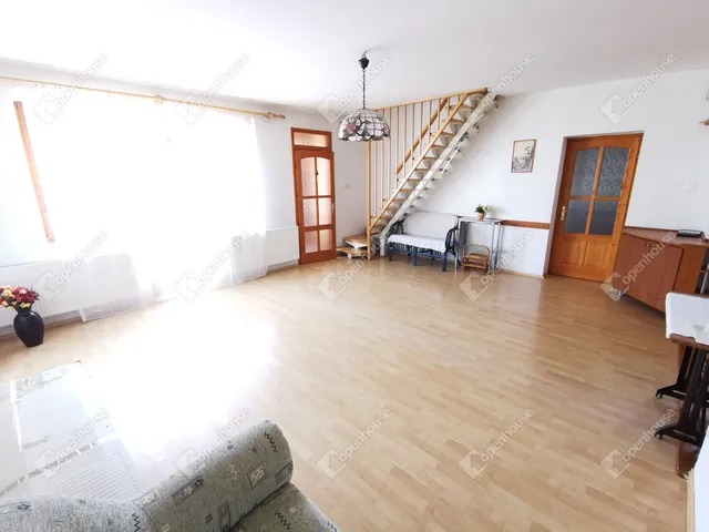 Eladó ház Balatonalmádi, Káptalanfüred 160 nm