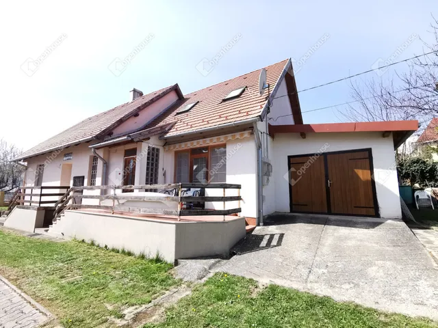 Eladó ház Balatonalmádi, Káptalanfüred 160 nm