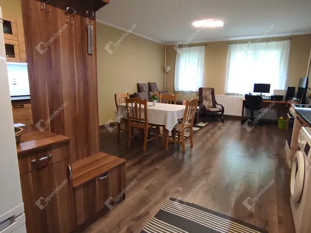 Eladó lakás Veszprém, Jutasi úti lakótelep 42 nm