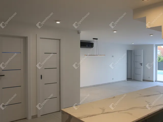 Eladó ház Alsóörs 183 nm